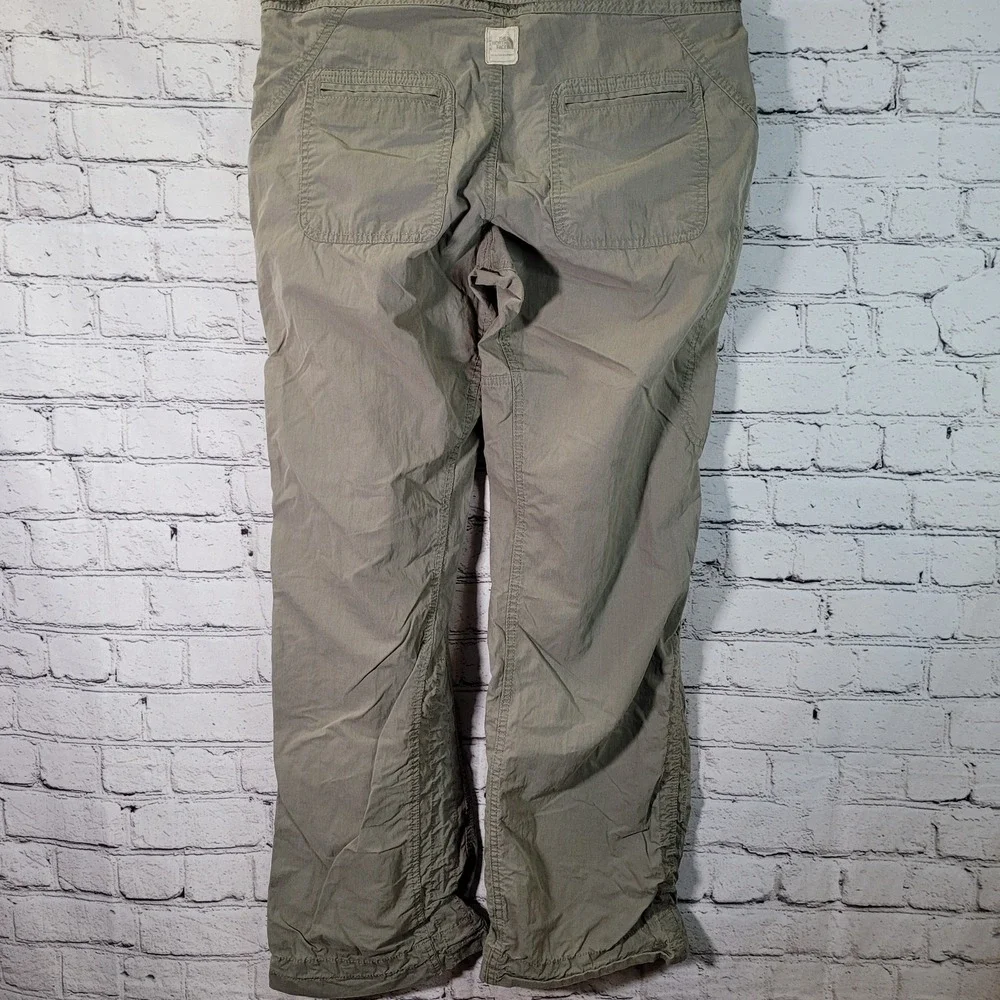 The North Face Womens Khaki Tan Outdoors Cargo Hiking Pants Size Small Belted‎